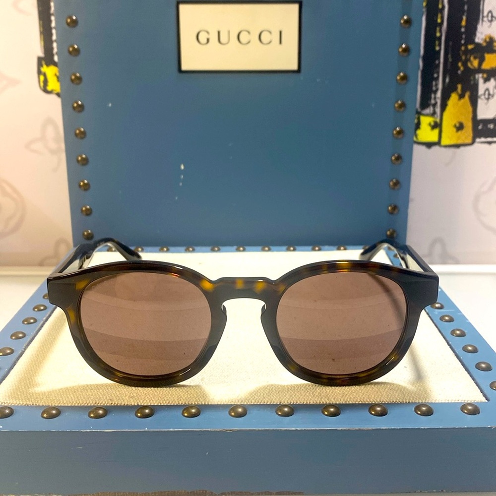 NWT Gucci SUNGLASSES GUCCI WEB GG0825S-002